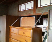 K邸の家具転倒防止工事 2009/02/25 21:11:55