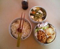 現場でお昼です。 2009/04/11 12:52:01