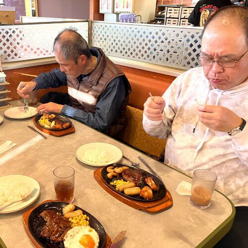 フォーワン外食♪
