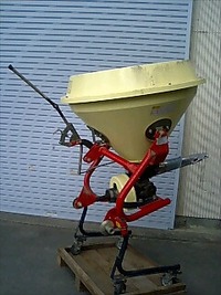 中古肥料散布機売ります