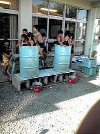 ドラム缶風呂！ 2011/08/04 21:02:30