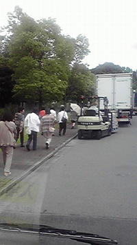 見学者続々 2009/06/24 12:57:55
