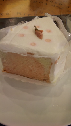 さくらシフォンケーキ
