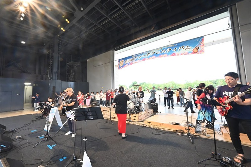 ２０組目トリは、名倉バンド　第一回浜名湖フォークフェスティバル