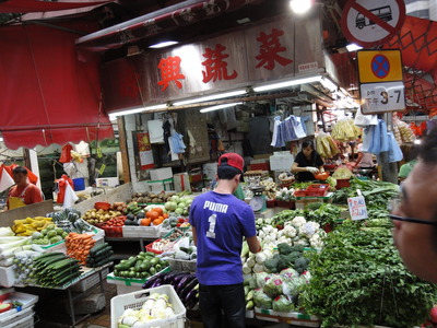 香港市街地を歩く（市場の野菜編）
