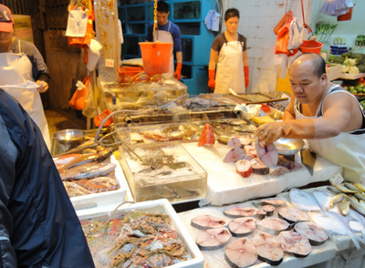 香港市街地を歩く（市場の魚介類編）