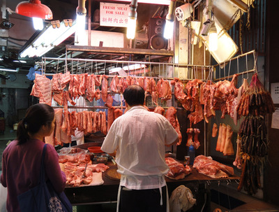 香港市街地を歩く（市場のお肉編）
