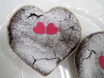 母の日　ハートのチョコレートケーキ