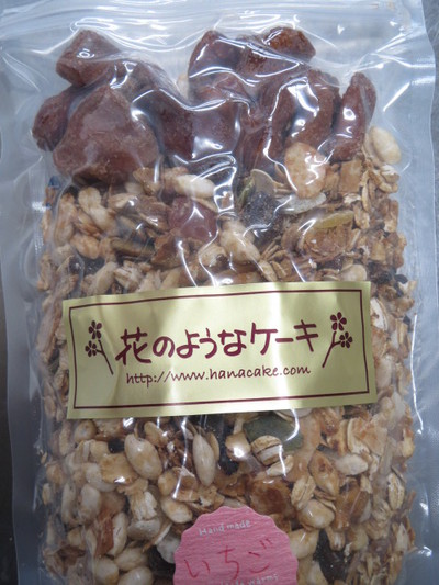 グラノーラ　イチゴ