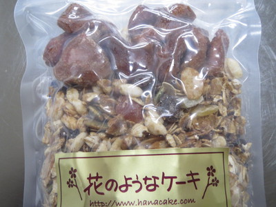 グラノーラ　いちご