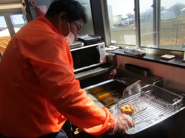 揚げ物大好きはんくろう屋台村
