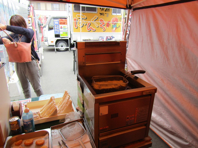 揚げ物大好きはんくろう屋台村