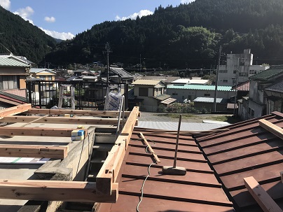 水窪で板倉