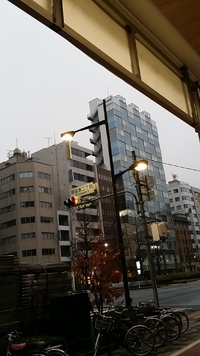 
朝の東京です。
新幹線で… 2016/01/30 07:03:17