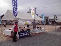 第1回湖西市軽トラ市でノルディックウォーク体験会