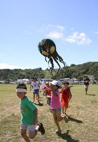 HBSショーで巨大カイトイベント！