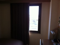 お部屋のカーテンを新しくいたしました。 2012/01/15 10:16:45