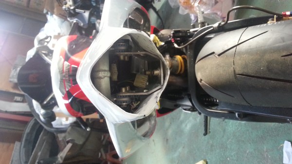 HONDA　RVT　１０００R　シートカウル　ワンオフ加工　NO.4