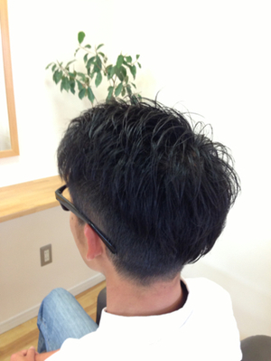 Hair Salon Leaf 掛川市 ツーブロックとメガネ