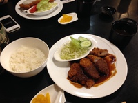 とんかつ　　とし峰さん　で　お食事　　　☆