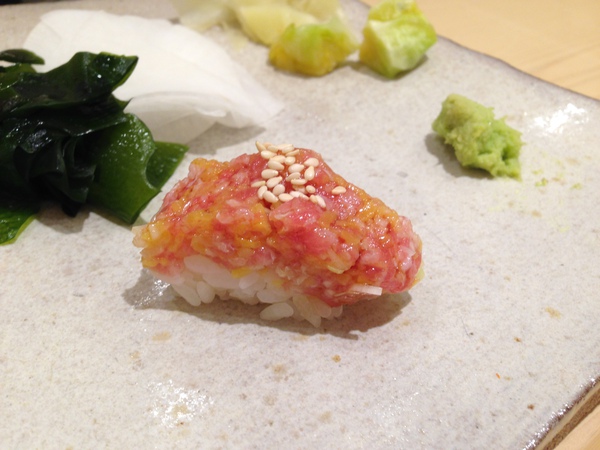 鮨処　　いし原　　さん　　で　　昼食　　☆