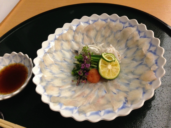 和食堂　　山里さんで　　ふぐ尽くし　　☆