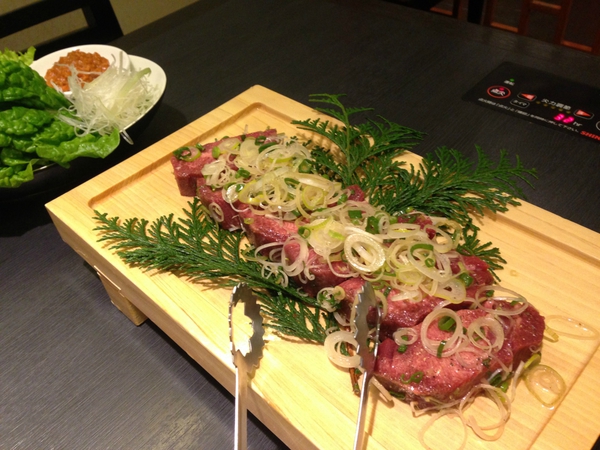 焼肉ハウス　　扇寿　　さん　で　　お肉～　☆