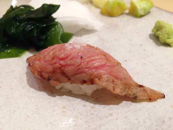 鮨処　　いし原　　さん　　で　　昼食　　☆