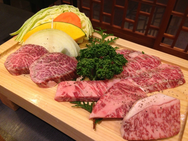 焼肉ハウス　　扇寿　　さん　で　　お肉～　☆