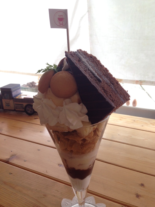 ５４　カフェ　　さん　で　　ランチ　☆