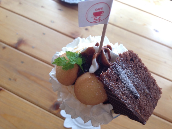 ５４　カフェ　　さん　で　　ランチ　☆