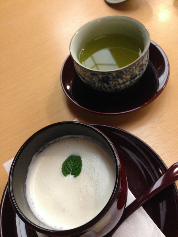 和食堂　　山里さんで　　ふぐ尽くし　　☆
