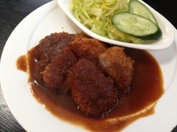 とんかつ　　とし峰　　さん　で　　ランチ　☆