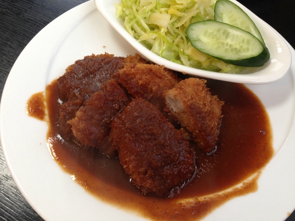 とんかつ　　とし峰　　さん　で　　ランチ　☆