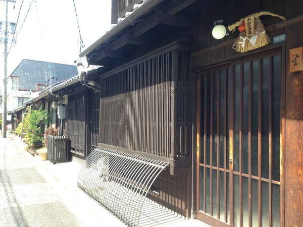 四間道　の　町並み　　を　　テクテク　　☆