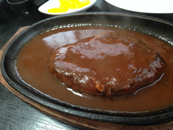 とんかつ　　とし峰　　さん　で　　ランチ　☆