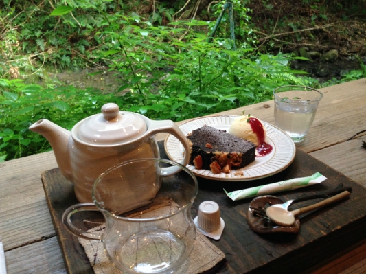 アンティーク　カフェ　ロード　　さん　　へ　　☆