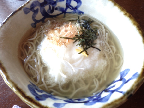 手打ち十割蕎麦の店　　ひねもす　さん　　☆