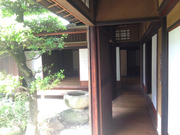 古い町並みが　ちゃんと　　残ってるのだ　☆
