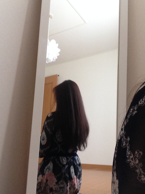 ばっさり　切って　　　黒髪　に　　☆