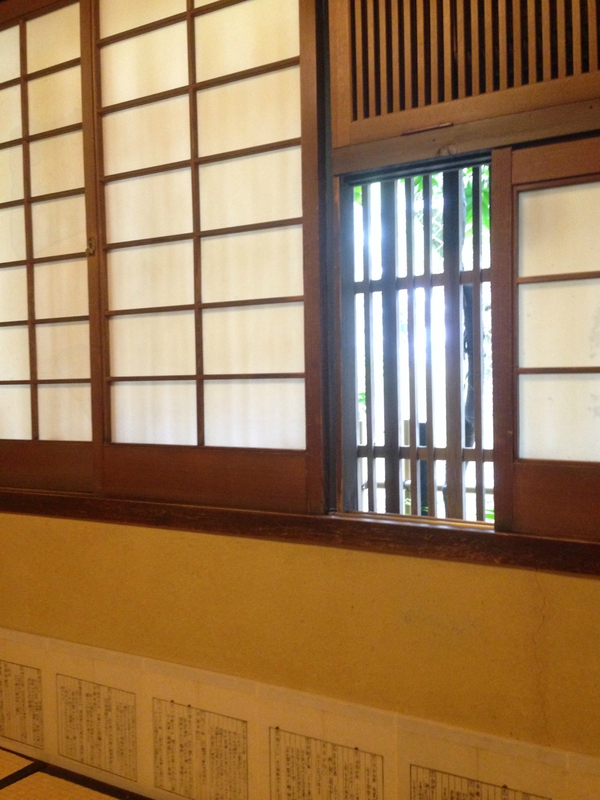 塔の茶屋　　さん　で　　　茶粥懐石　　☆
