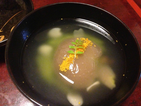塔の茶屋　　さん　で　　　茶粥懐石　　☆