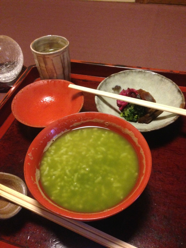 塔の茶屋　　さん　で　　　茶粥懐石　　☆