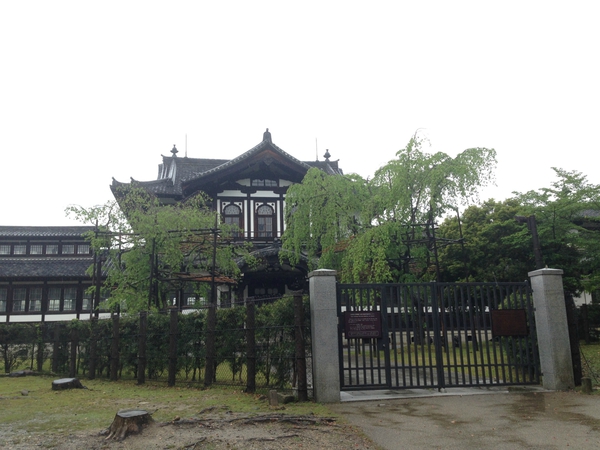 春日大社　　境内の　　福の神　１２社　　☆