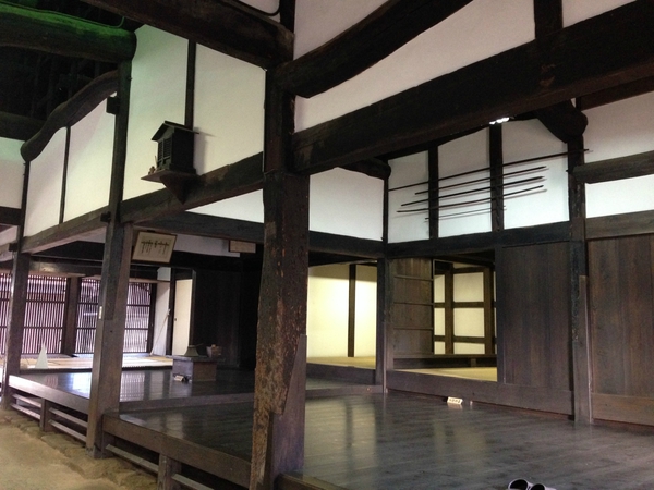 白市の　町並み　　を　　テクテク　　☆