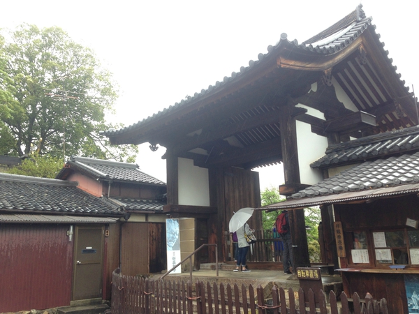 新薬師寺　　から　　十輪寺　　テクテク　☆