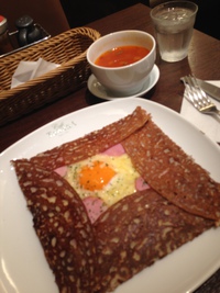 カフェ　ＴＡＮＡＫＡ　ｊａｚｚ　さんで　ランチ　　☆