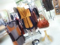 秋物続々投入中！！ 2012/08/27 17:30:42