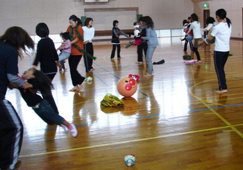 子育てサークル「マザーリーフ」