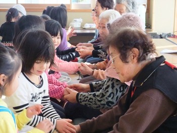 北部地区　サロンと保育園の交流会　